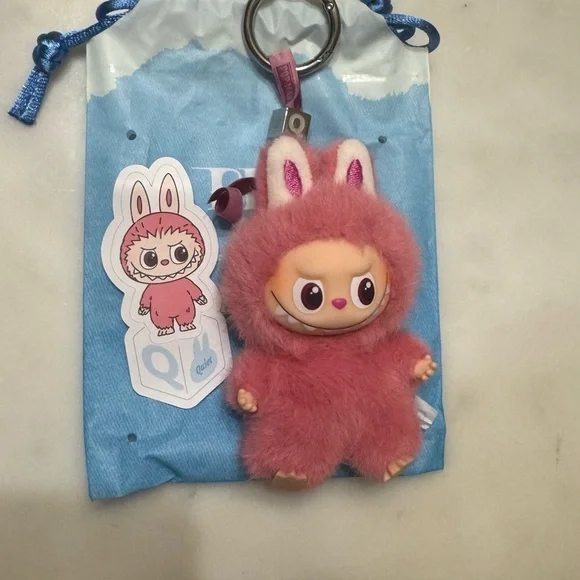 Authentic THE MONSTERS Labubu Pin for Love Letter “Q” - Vinyl Plush Pendant - Picture 3 of 8